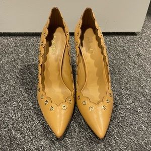 **Never worn** Nine West Nude Pump